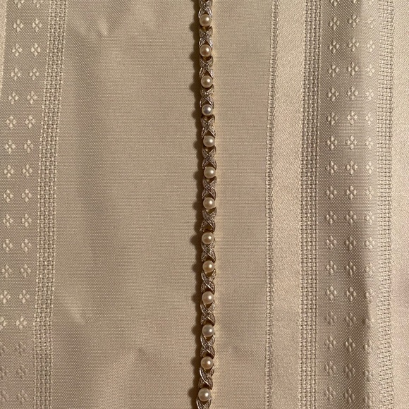 Women’s Bracelet Diamonds Pearl NWOT - Picture 2 of 4
